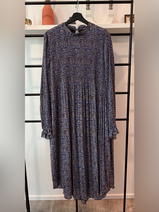 Anthropologie Dresses & Skirts - Anthropologie Navy Marled Long Sleeve Midi Dress